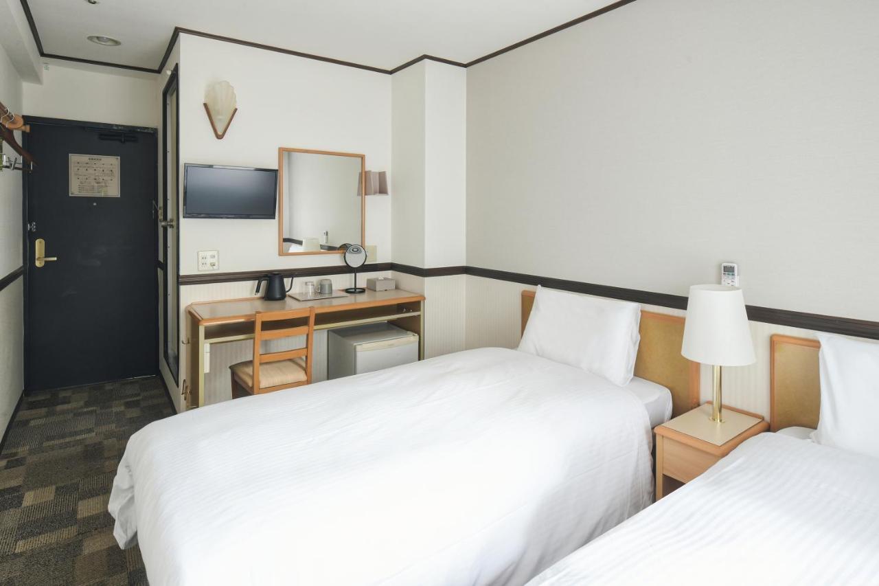 Vessel Inn Asakusa Tsukuba Express Tokyo Exterior photo